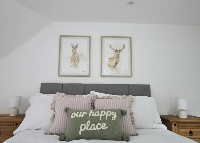 Owl Cottage - Cosy Cotswolds Stone Escape, Dog Friendly