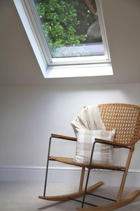 Owl - Cosy Cotswolds Stone Escape, Dog Friendly Holiday home