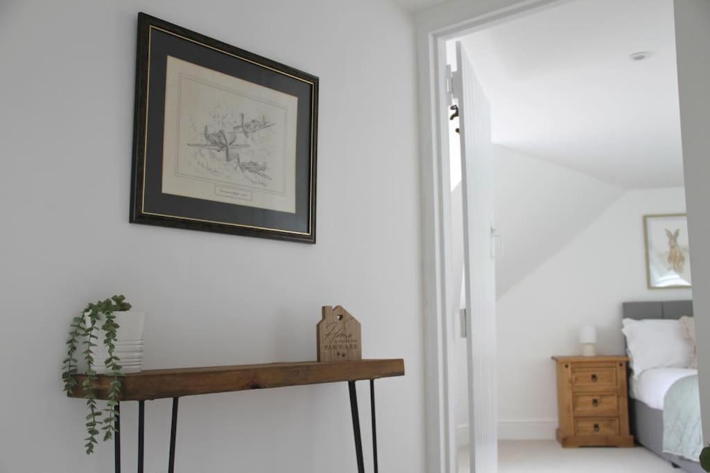 Owl - Cosy Cotswolds Stone Escape, Dog Friendly Holiday home *