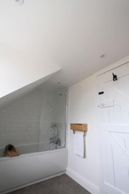 Holiday home Owl - Cosy Cotswolds Stone Escape, Dog Friendly