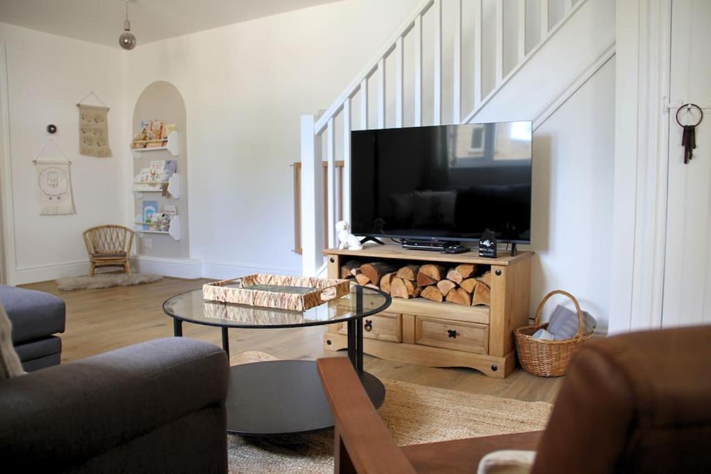 Owl - Cosy Cotswolds Stone Escape, Dog Friendly *