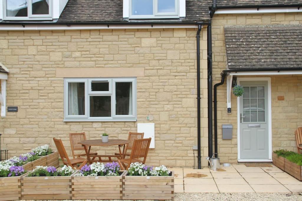 Owl - Cosy Cotswolds Stone Escape, Dog Friendly Wyck Rissington